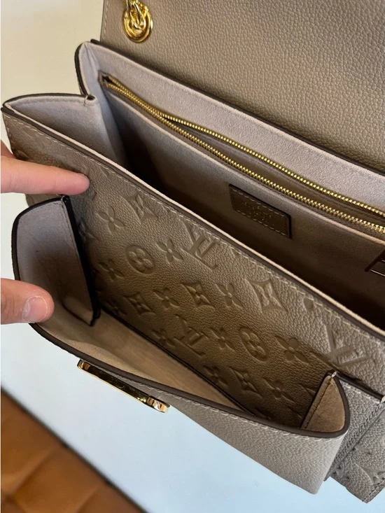 Designer-Style Taupe Leather Shoulder Bag with Gold Chain - Picture 6 of 10